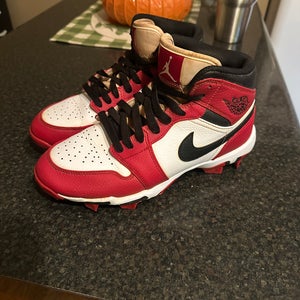 Red Kids 6Y (Big Kids / Youth) Youth Air Jordan Molded Cleats Cleats (Used)