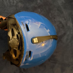 Boys Medium Smith Helmet (Used)