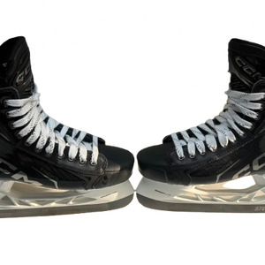 CCM Tacks XF Pro Stock Hockey Skates 9 Regular NEW MIC (14468)