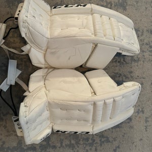 20" CCM Extreme Flex E3.5 Goalie Leg Pads (Used)