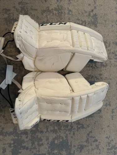 20" CCM Extreme Flex E3.5 Goalie Leg Pads (Used)