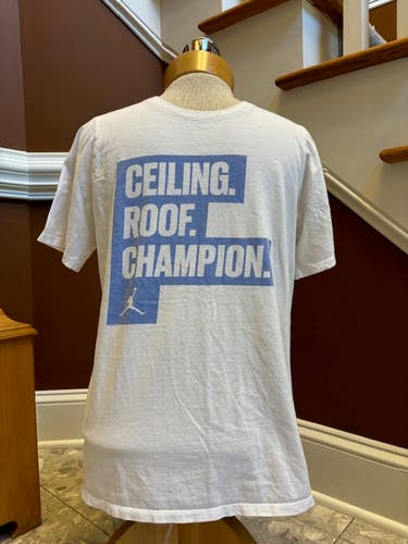 "Ceiling Roof Champion" Nike Youth XL T-Shirt UNC Tar Heels