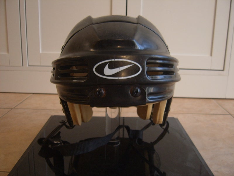 Used condition Nike HH0004 Senior Hockey Helmet Black Color sz Large