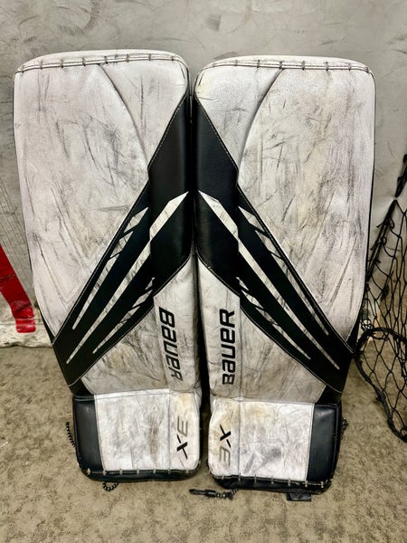 30" Bauer Vapor 3X Goalie Leg Pads (Used)