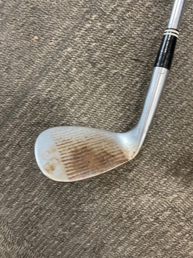 Used Cleveland REG.588 Golf Chipper RH Sand Wedge 11614-S000221487