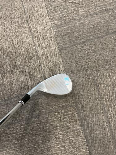 Used Cleveland CG10 Golf Chipper RH 56 Degree 11614-S000221486