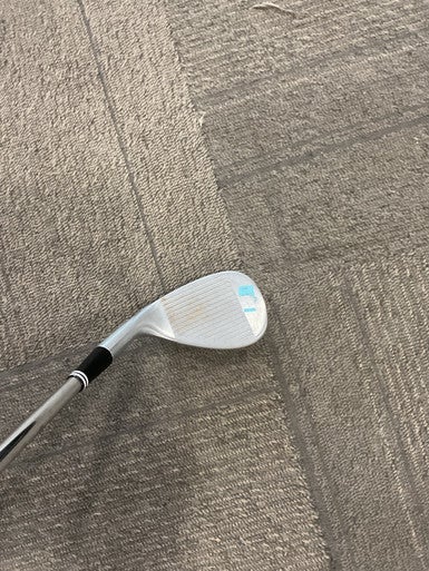 Used Cleveland CG10 Golf Chipper RH 56 Degree 11614-S000221486