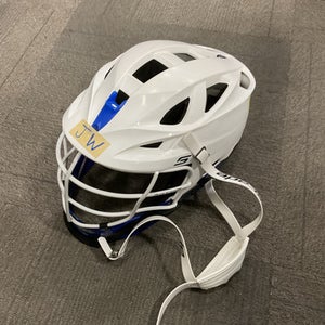 Used Cascade S ADULT HELMET Lacrosse Helmet White MD 11614-S000221416
