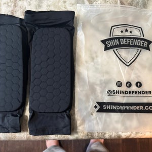 Shin Defender Shin Guardian One Piece Small Soccer Shin Guards (New)