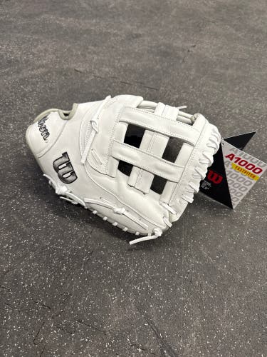 Wilson A1000 RH First Base Softball Glove 12.5" (New)
