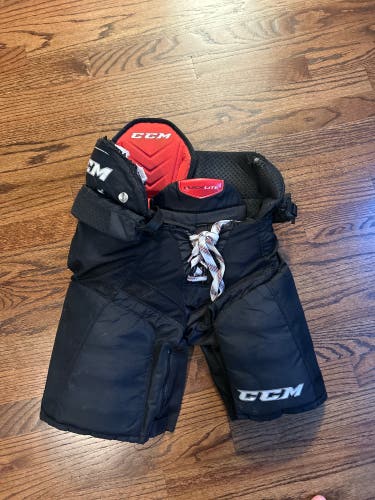 Junior Medium CCM QuickLite Hockey Pants (Used)