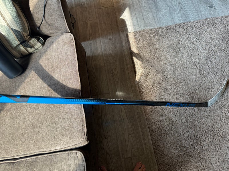 Senior Bauer Nexus 2N Pro Right Handed Hockey Stick P28 (Used)