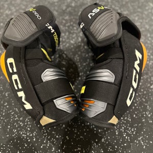 Senior Large CCM Tacks AS-V Elbow Pads (Used)