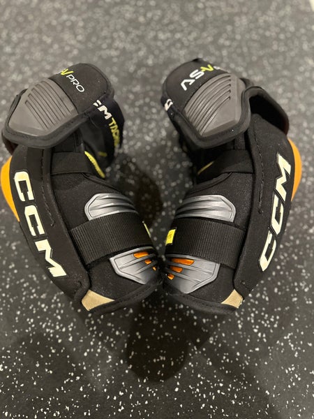 Senior Large CCM Tacks AS-V Elbow Pads (Used)