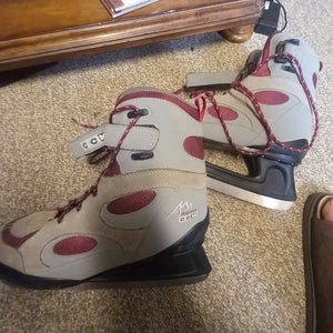 CCM Alpine Size 10 Hockey Skates Regular Width 10 (Used)