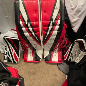 34"  2018 CCM Extreme Flex 4 Regular Goalie Full Set (Used)
