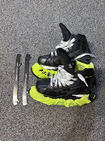 Bauer Elite Hockey Goalie Skates Regular Width Size 2.5 (Used) and extra LS5G blades