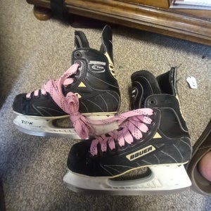 Bauer Supreme 7000 Size 7 Hockey Skates Regular width
