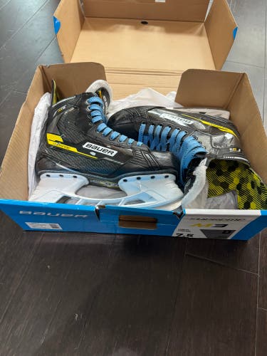 Bauer Supreme M3 Hockey Skates Regular Width 7.5 (Used)