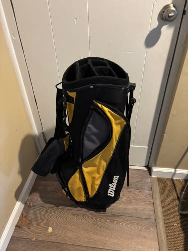 7 Divider Wilson Golf Bag (Used)