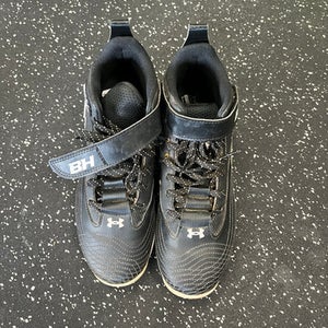 Used Under Armour BH 7 BB/SB Cleats Black Junior 05.5 11849-S000031392