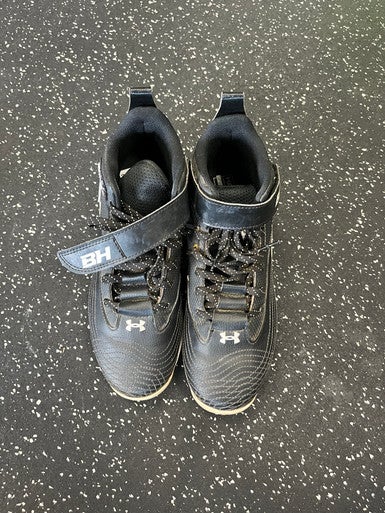 Used Under Armour BH 7 BB/SB Cleats Black Junior 05.5 11849-S000031392