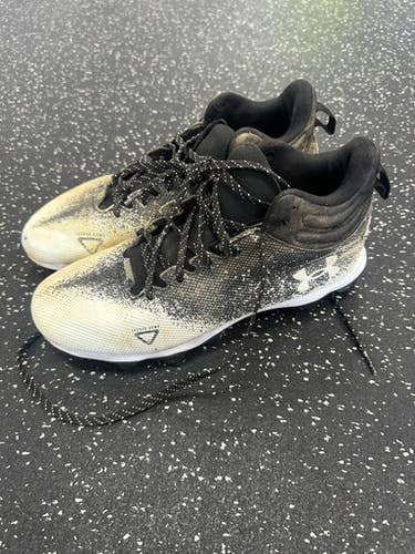 Used Under Armour Adult FB Cleats Black Senior 8.5 11849-S000031572