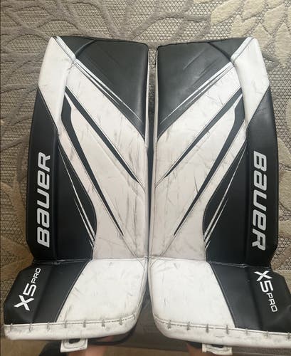 30" Bauer Vapor X5 Pro Goalie Leg Pads (Used)