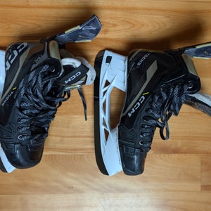 CCM AS-V Pro Hockey Skates Pro Stock 9 (Used)