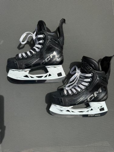 CCM Tacks XF Pro Hockey Skates Regular Width Size 1 (Used)