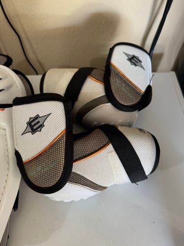 Youth Medium Easton Elbow Pads (Used)