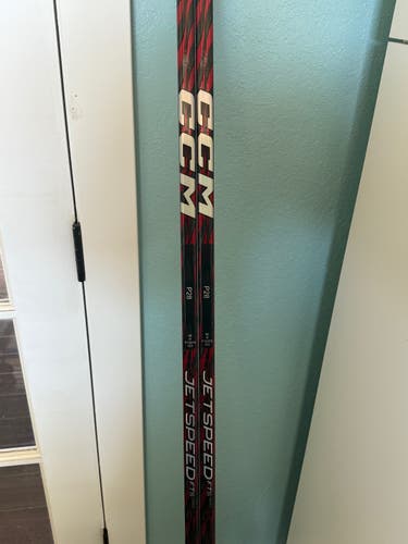 (2-pack) Pro Stock CCM Jetspeed FT5 Pro P28 85 Flex