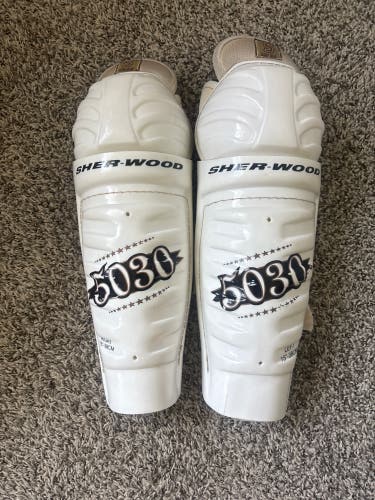 Senior Sher-Wood 5030 15" Shin Pads (Used)