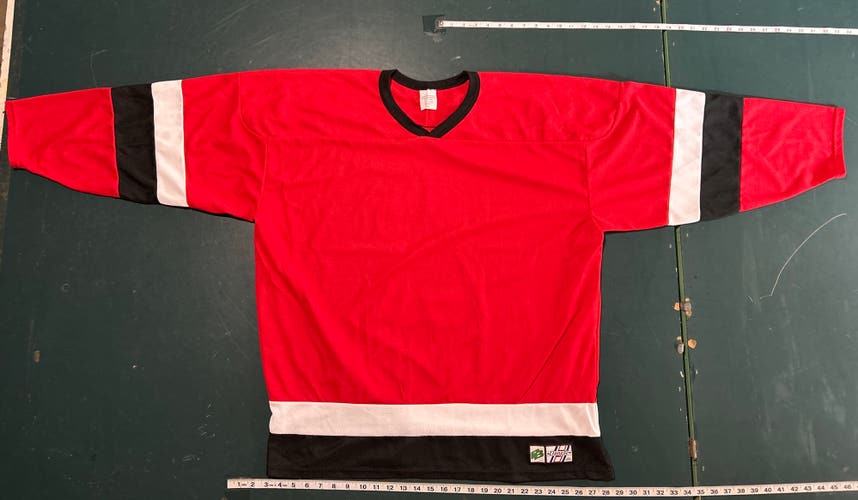 Red XXL Adult Unisex Jersey (Used)