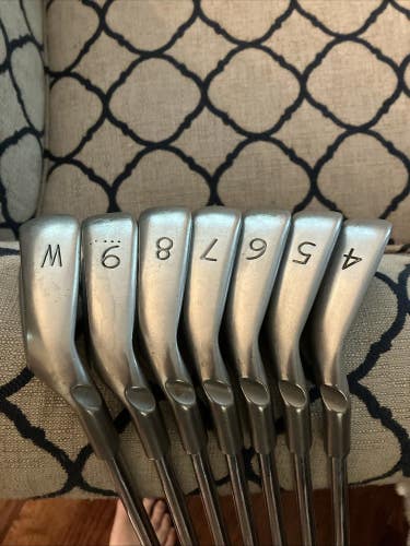 Ping RH G2 Black Dot Iron Set 4-9, PW w/Steel Shafts - Unknown Flex - Golf Pride
