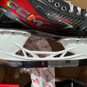 2025 CCM JetSpeed FT8 Pro Hockey Skates Regular Width Pro Stock 10.5 (New)