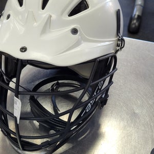 Used Cascade CASCADE Lacrosse Helmet White XS/S 11497-S000151905