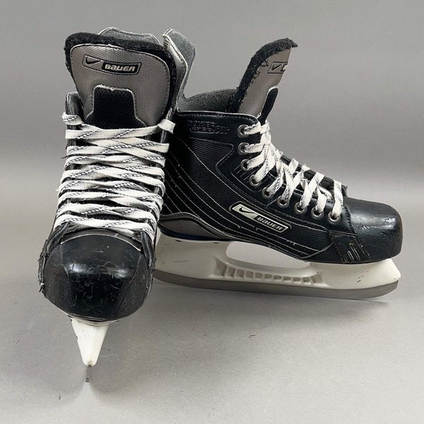 Nike Bauer Supreme 30 Size 4 Intermediate Hockey Skates