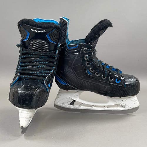 Bauer Nexus N8000 Size 2 Junior Hockey Skates