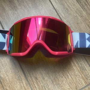 SMITH Daredevil OTG Kids Ski Goggles - Red frame, Sol-X Mirrored Lens (Used- good condition)