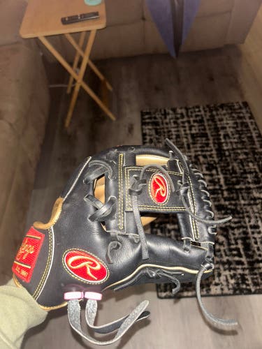 2022 Rawlings Heart of the Hide RH Infield Baseball Glove 11.5" (Used)