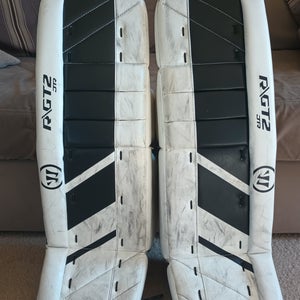 28" Warrior Ritual GT2 Goalie Leg Pads (Used)