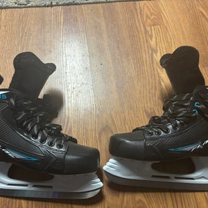 Flite CGX-85 Chaos Hockey Skates 9 (Used)