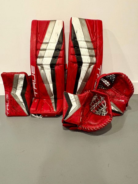 True Catalyst PX3 Regular Goalie Full Set 34+2 w/ two gloves