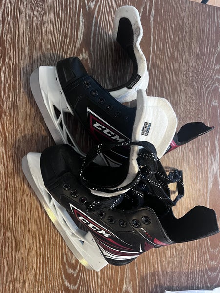 CCM JetSpeed FT440 Hockey Skates Size 3 (Used)