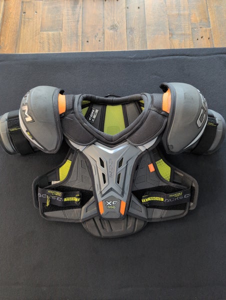 Large Junior CCM XF Pro Shoulder Pads Pro Stock (Used)