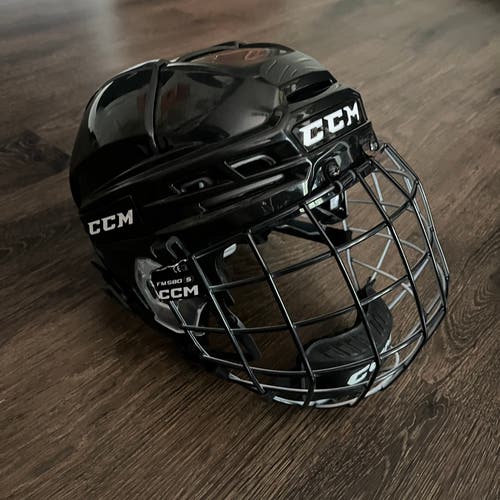 Black Small CCM Tacks 910 Helmet w/ FM580 Oreo Cage