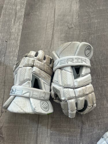 Maverik M6 Lacrosse Gloves 13" (Used)