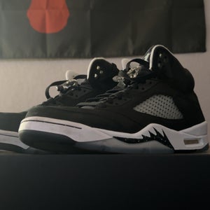 Men's Size M 10.5 (W 11.5) Air Jordan 5 Shoes (Used)