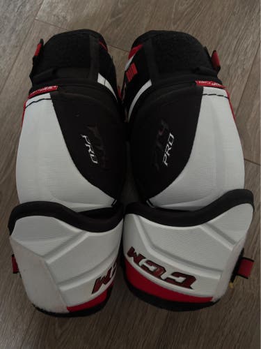 Senior Medium CCM FT4 Pro Elbow Pads (Used)